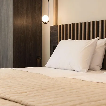 Krystalias Luxury Apartman *