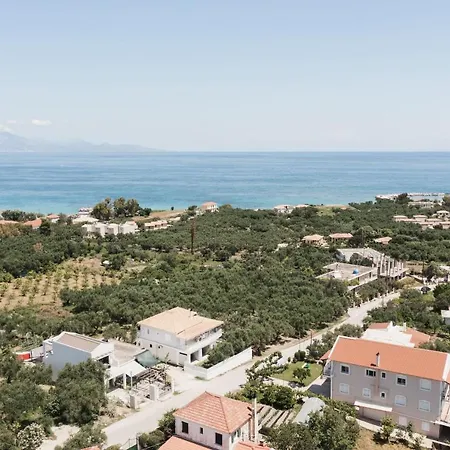 Krystalias Luxury Apartament *